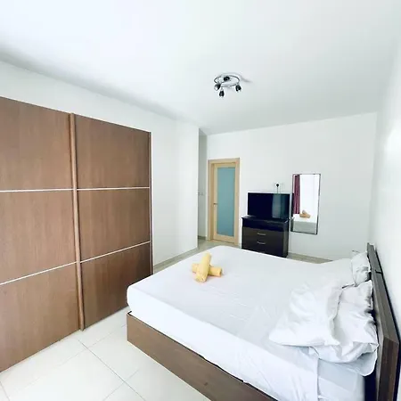 Modern St.julian's Heart 2 Bed 2 Bath | Paceville Appartement San Ġiljan
