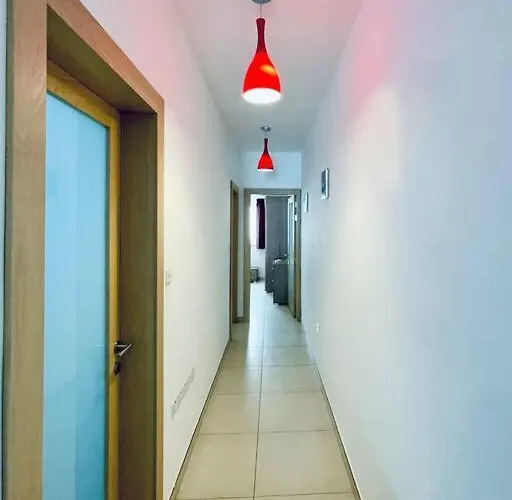 Stylish Modern 4 Paceville Διαμέρισμα